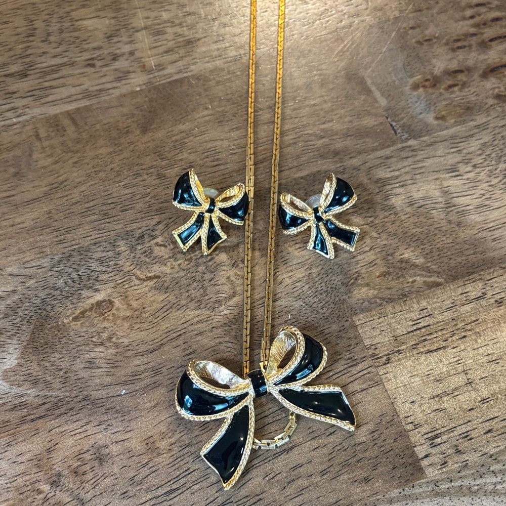 Vintage jewelry set
